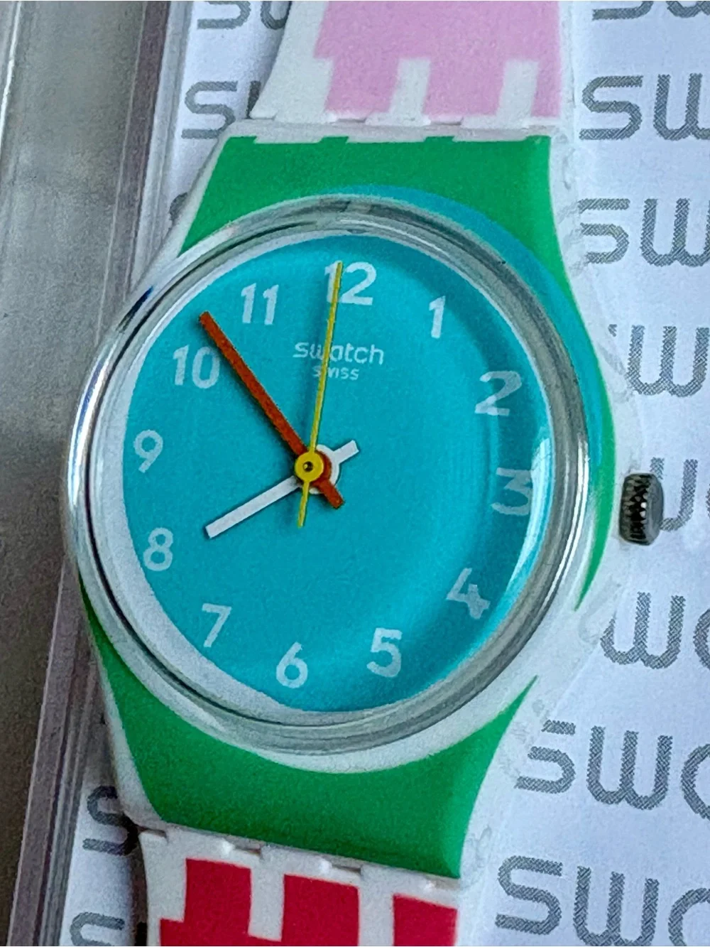 Swatch De Travers LW146 Standard Ladies 25mm Silicone